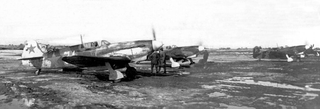 Истребители Як-7Б из 29ГИАП 275ИАД 13ВА Ленинградского фронта, весна 1943 года
