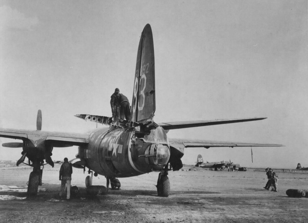 Martin B-26C-10-MO Marauder s/n 41-34892 "Modern Design" 440BS 319BG после столкновения в воздухе 9 февраля 1944 года с другим B-26