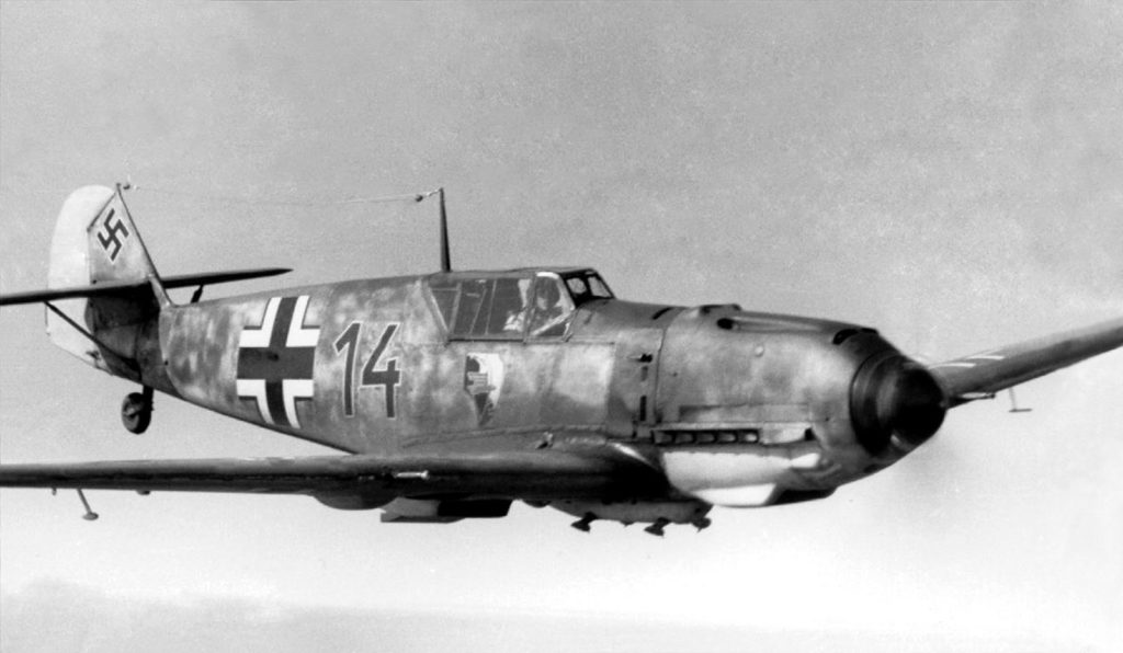 Messerschmitt Bf.109E из Erg.Gr./JG54 с эмблемой III/JG1