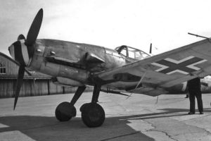 Messerschmitt Bf.109G-10 W.Nr 490137 Hptm. Waldemar Wagler 15./JG51 Rinkaby Швеция май 1945 года
