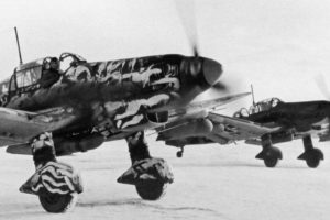 Junkers Ju.87D-5 с бомбами AB250 и SC250