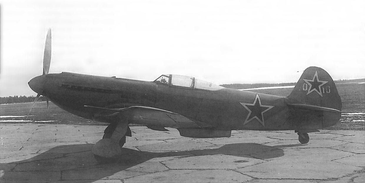 Самолет б 9. Самолет як-9п. Самолет истребитель як 9. Як-9д 1944г.. Яковлев як-9.