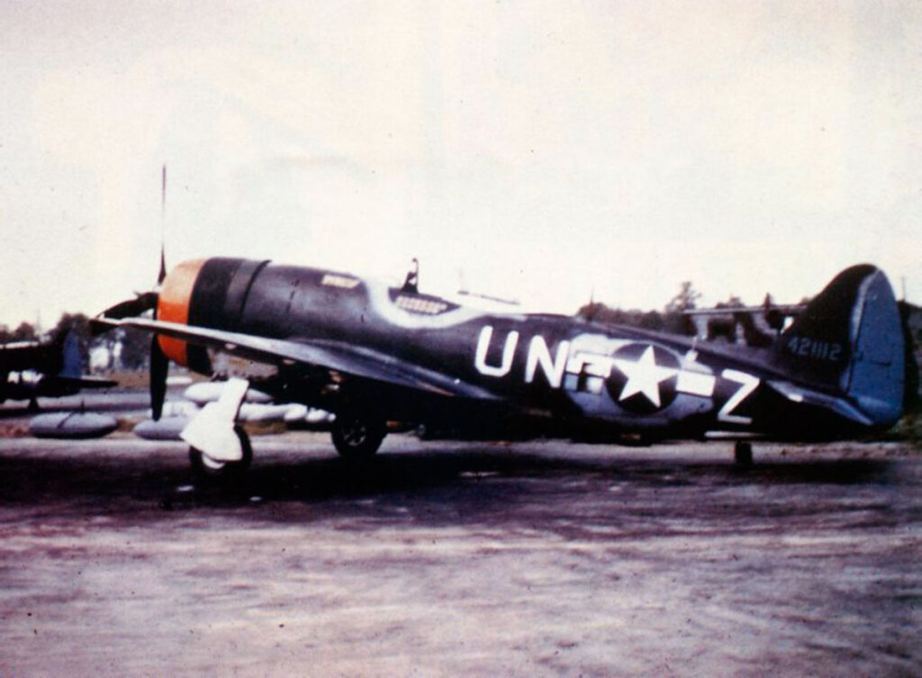 Republic P-47M-1-RE Thunderbolt s/n 44-21112 "Ugly Duckling" UN-Z Maj. George Eugene Bostwick, 63FS 56FG