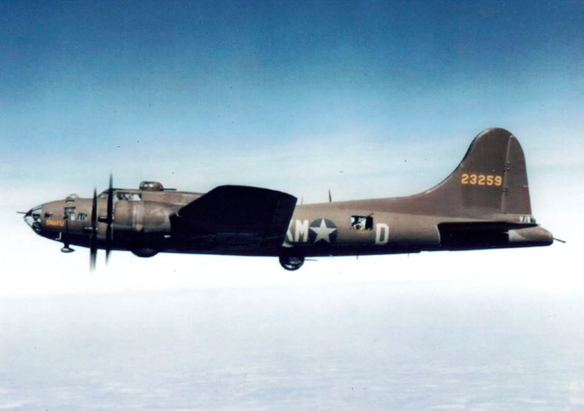 Boeing B-17F Flying Fortress in Color