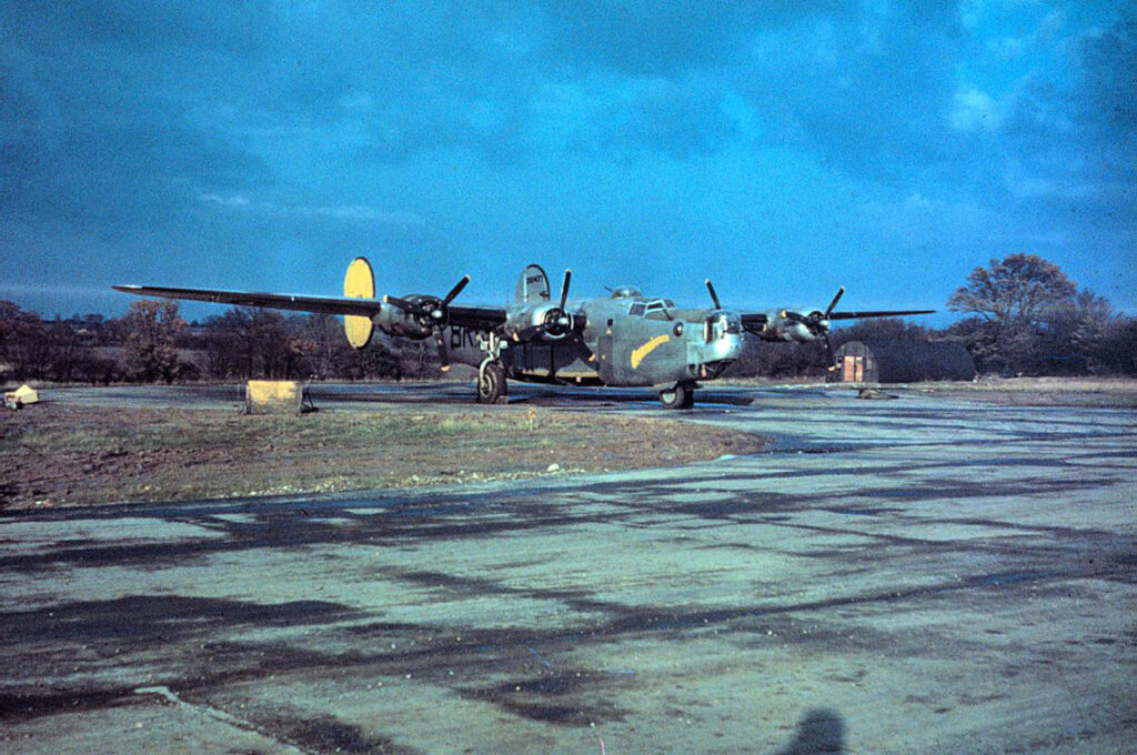 Consolidated B-24H-30-CF Liberator s/n 42-50437 "Apassionata" 489BG